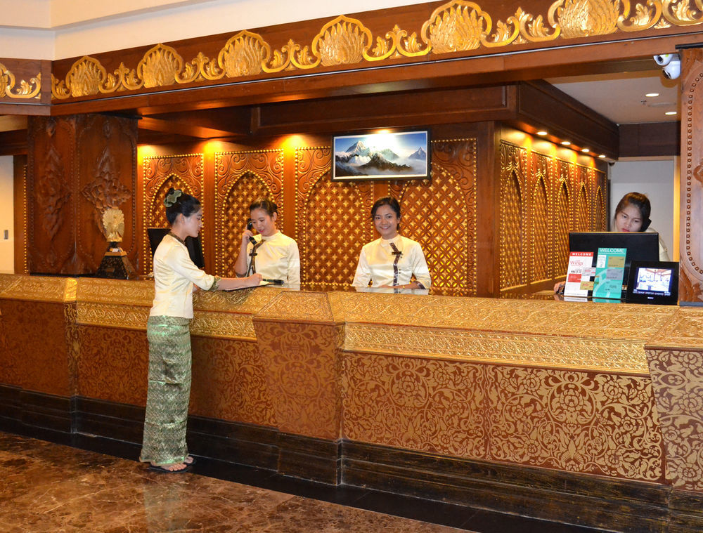 Kandawgyi Palace Hotel Yangon Exterior photo