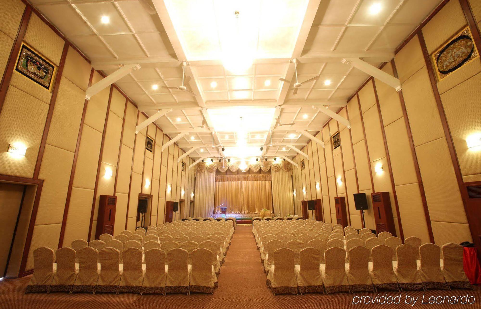 Kandawgyi Palace Hotel Yangon Exterior photo