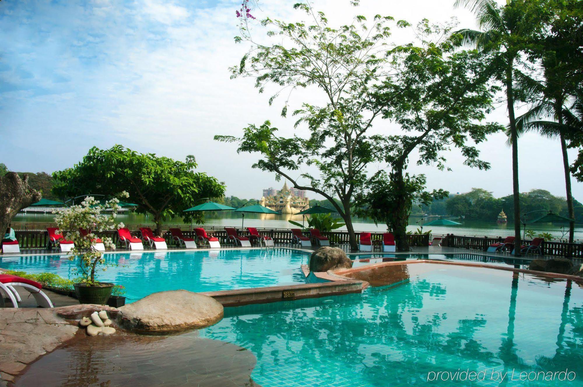 Kandawgyi Palace Hotel Yangon Exterior photo